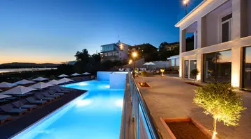 ROYAL GRAND HOTEL