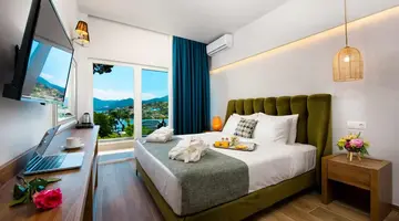 ROYAL GRAND HOTEL