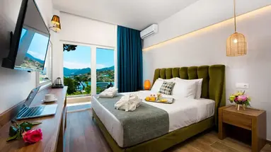 ROYAL GRAND HOTEL