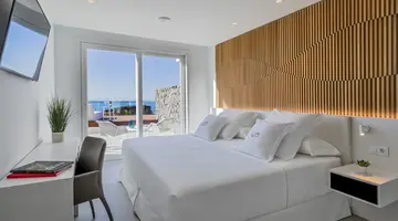 Royal Hideaway Corales Suites