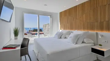 Royal Hideaway Corales Suites