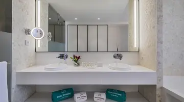 Royal Hideaway Corales Suites