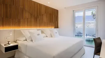 Royal Hideaway Corales Suites