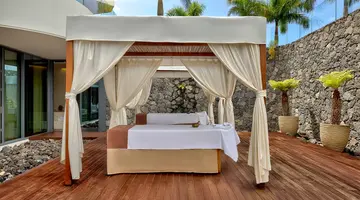 Royal Hideaway Corales Suites