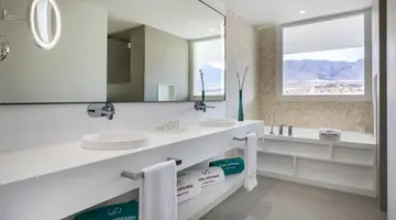 Royal Hideaway Corales Suites