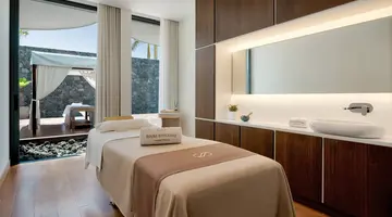 Royal Hideaway Corales Suites