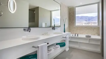 Royal Hideaway Corales Suites