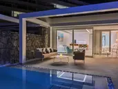 ROYAL HIDEAWAY CORALES SUITES