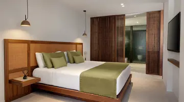 ROYAL HIDEAWAY CORALES VILLAS