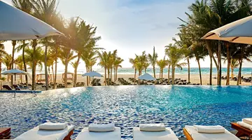Royal Hideaway Playacar