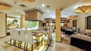 Royal Hideaway Playacar