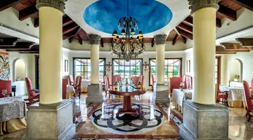 Royal Hideaway Playacar