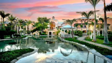 Royal Hideaway Playacar