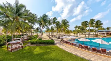 Royal Hideaway Playacar