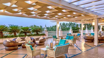 Royal Holiday Palace