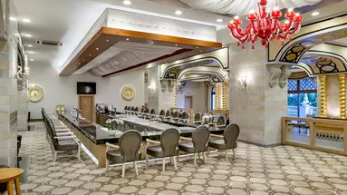 Royal Holiday Palace