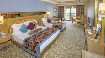 Royal Holiday Palace