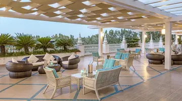 Royal Holiday Palace