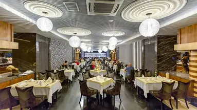 Royal Holiday Palace