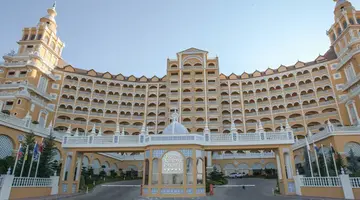 Royal Holiday Palace