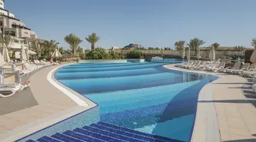 Royal Holiday Palace