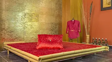 Royal Holiday Palace