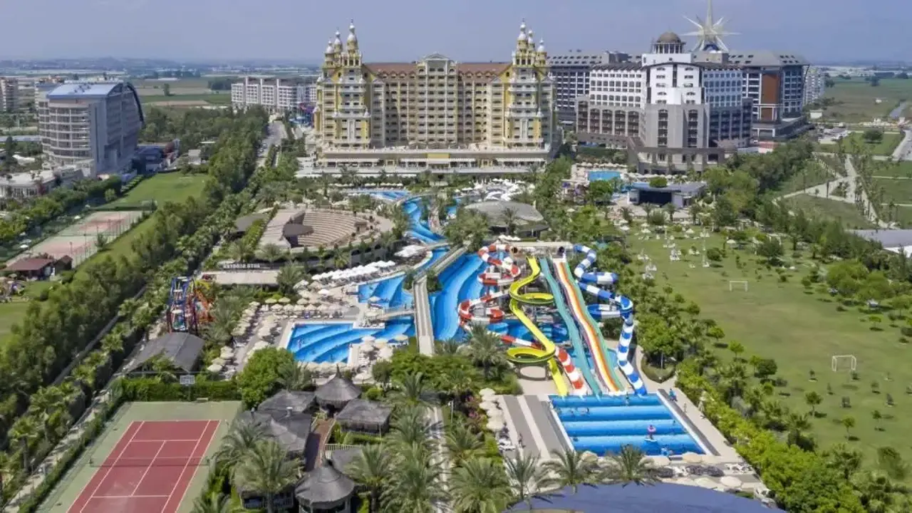 ROYAL HOLIDAY PALACE