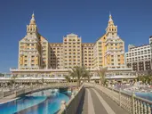 Royal Holiday Palace