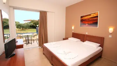 Royal Hotel and Suites