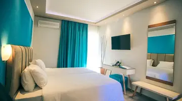 Royal Hotel and Suites