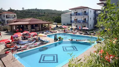 Royal Hotel and Suites