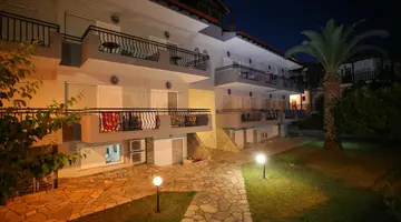 Royal Hotel and Suites
