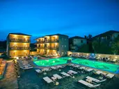 Royal Hotel and Suites