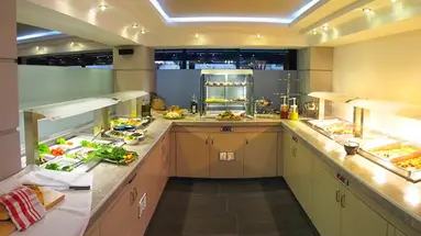 Royal Hotel and Suites