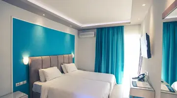 Royal Hotel and Suites