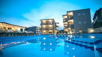 Royal Hotel and Suites