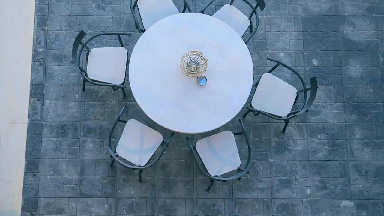 Royal Hotel and Suites
