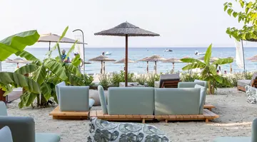 Royal Hotel and Suites
