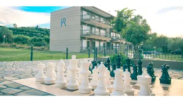 Royal Hotel and Suites