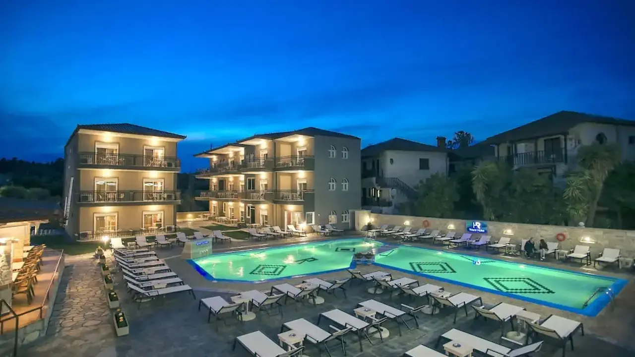 Royal Hotel and Suites