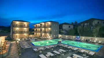 Royal Hotel and Suites
