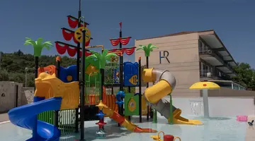 Royal Hotel and Suites
