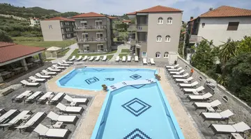 Royal Hotel and Suites