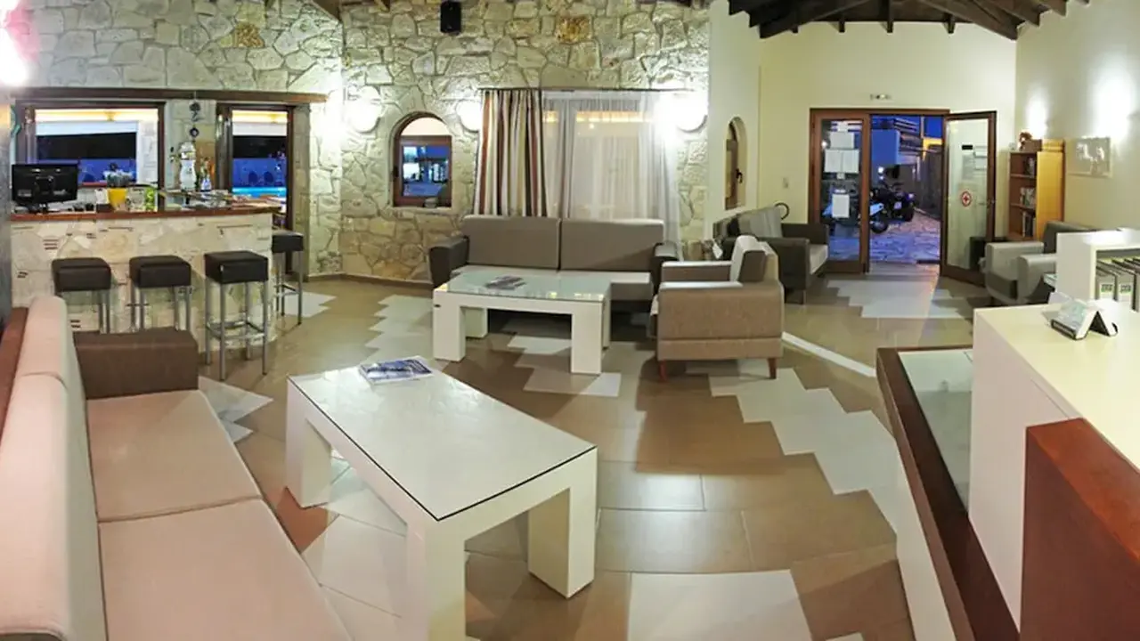 Royal Hotel and Suites