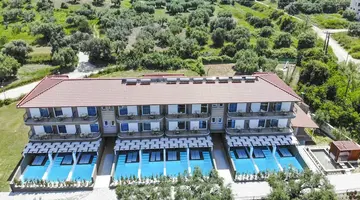Royal Hotel and Suites