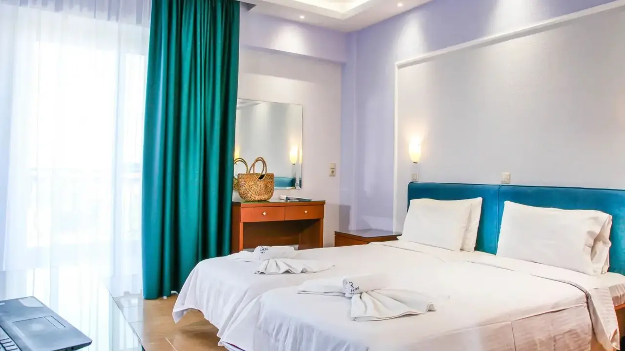 Royal Hotel and Suites