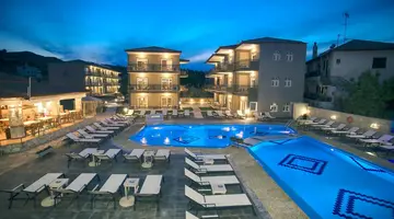 Royal Hotel and Suites