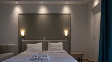 Royal Hotel and Suites