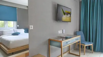 Royal Hotel and Suites