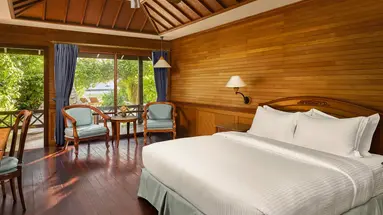 Royal Island Resort & Spa 